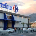 Carrefour: 500 esuberi e tre punti vendita in chiusura