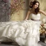 Abiti da sposa online economici: offerte low cost per vestiti italiani e cinesi