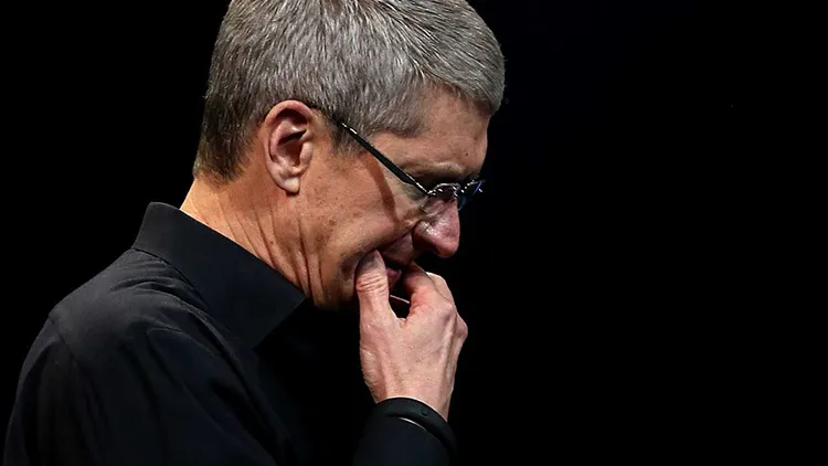 Tim Cook fa mea culpa: le persone passano troppo tempo su iPhone