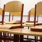 Vimercate, bullismo a scuola: lanciano sedia contro la Prof