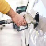 Prezzo della benzina: in arrivo uno sconto di 15 centesimi